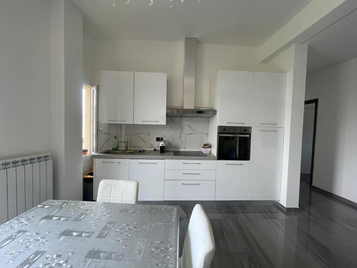 Autumn Apartment Вадо Лигуре Екстериор снимка