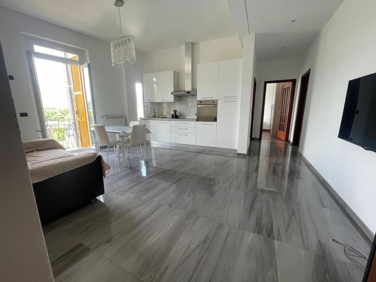 Autumn Apartment Вадо Лигуре Екстериор снимка